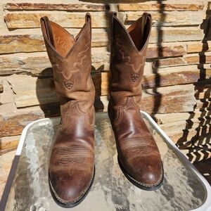 Ariat Men's Leather cowboy boots, 9 EE